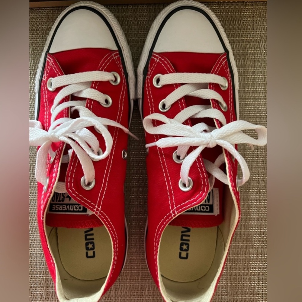 Converse All Star Red Womens  Size 7 Like New